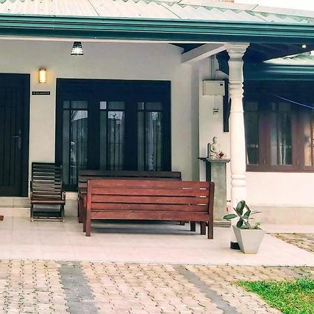 Villa Senan - 2 Apartments - Mirissa Rum bild