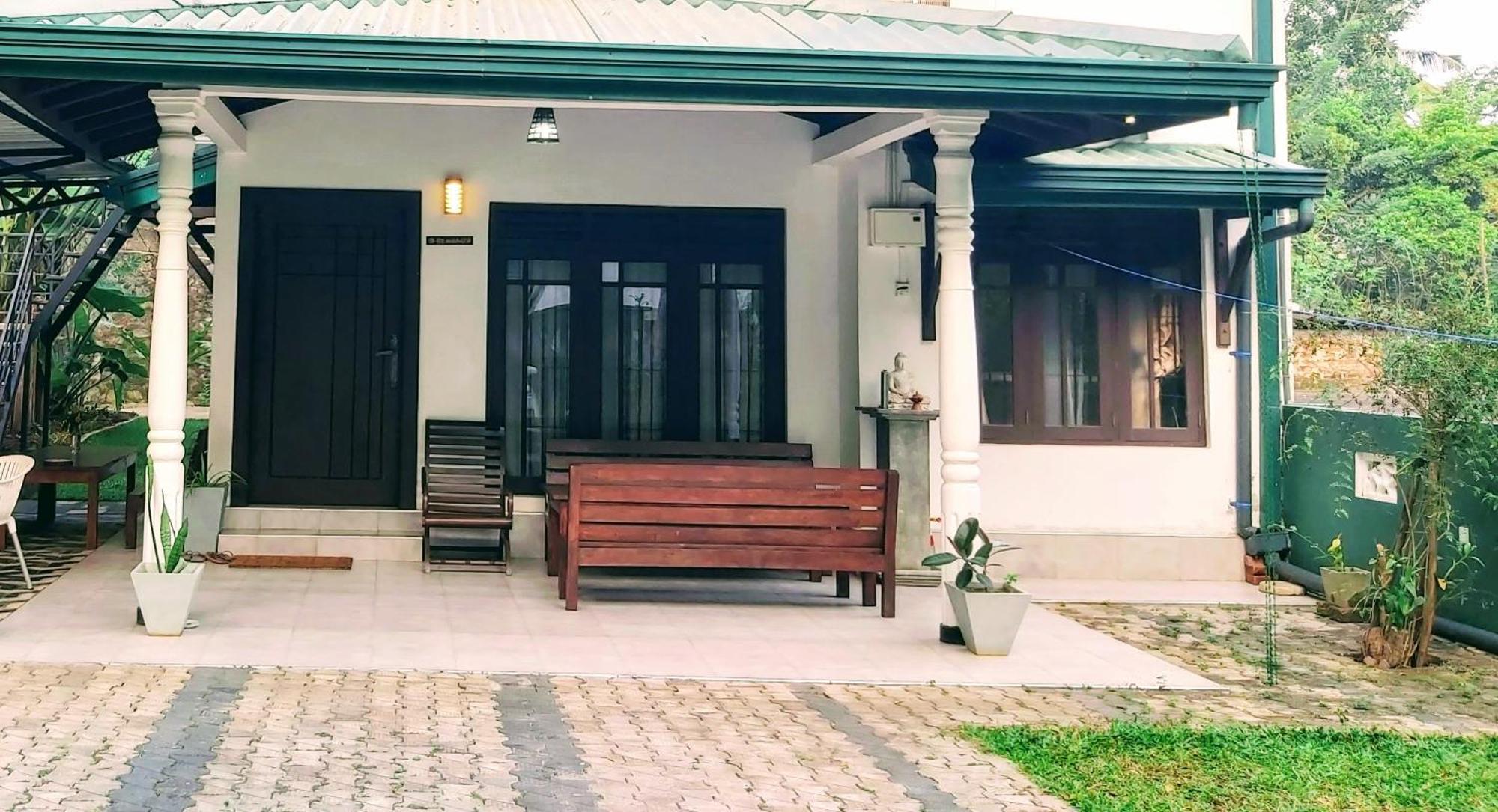 Villa Senan - 2 Apartments - Mirissa Rum bild